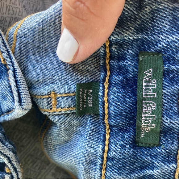 Wild Fable High Waist Straight Leg Distressed Jeans Size 6/28 - Picture 3 of 10
